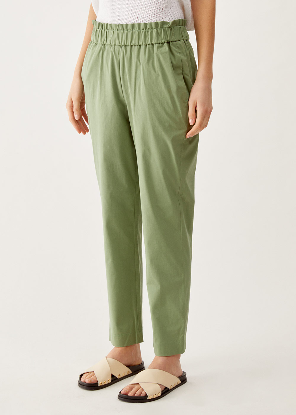 Pantalone carota in poplin di cotone stretch, verde 001